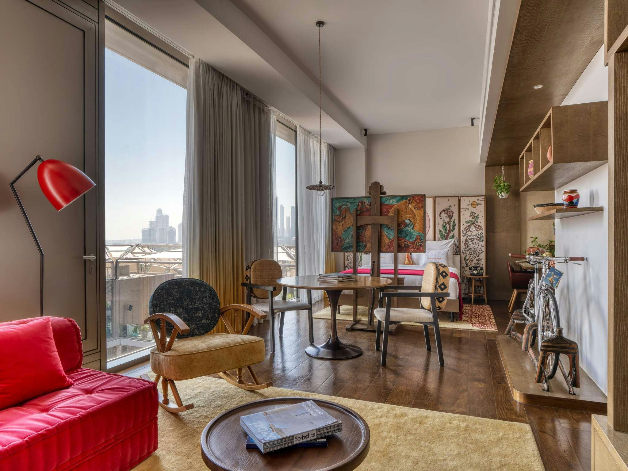 25hours-hotel-dubai-one-central-artist-village-suite_13174