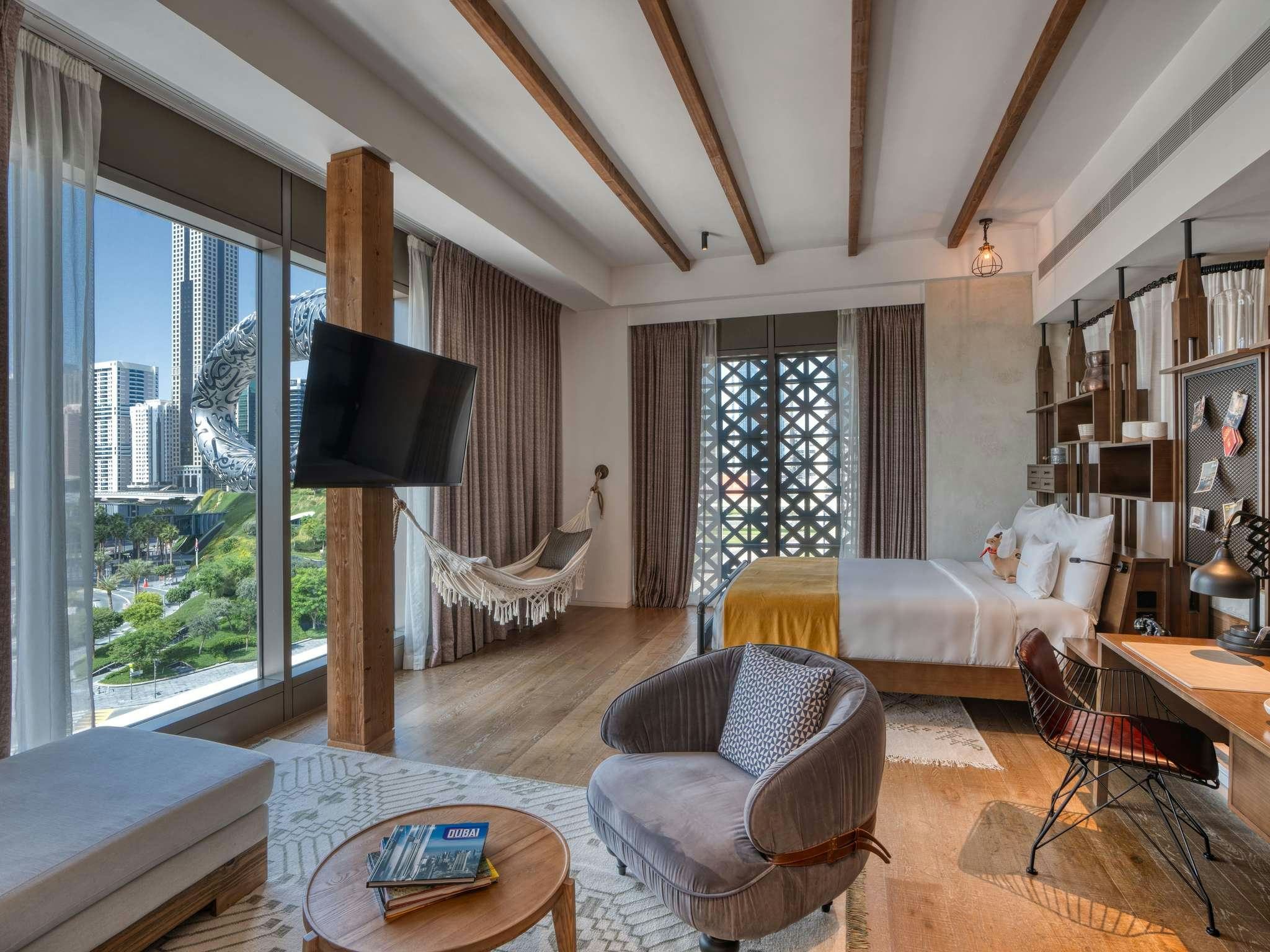 25hours-hotel-dubai-one-central-large-farmstay-suite-plus_13174