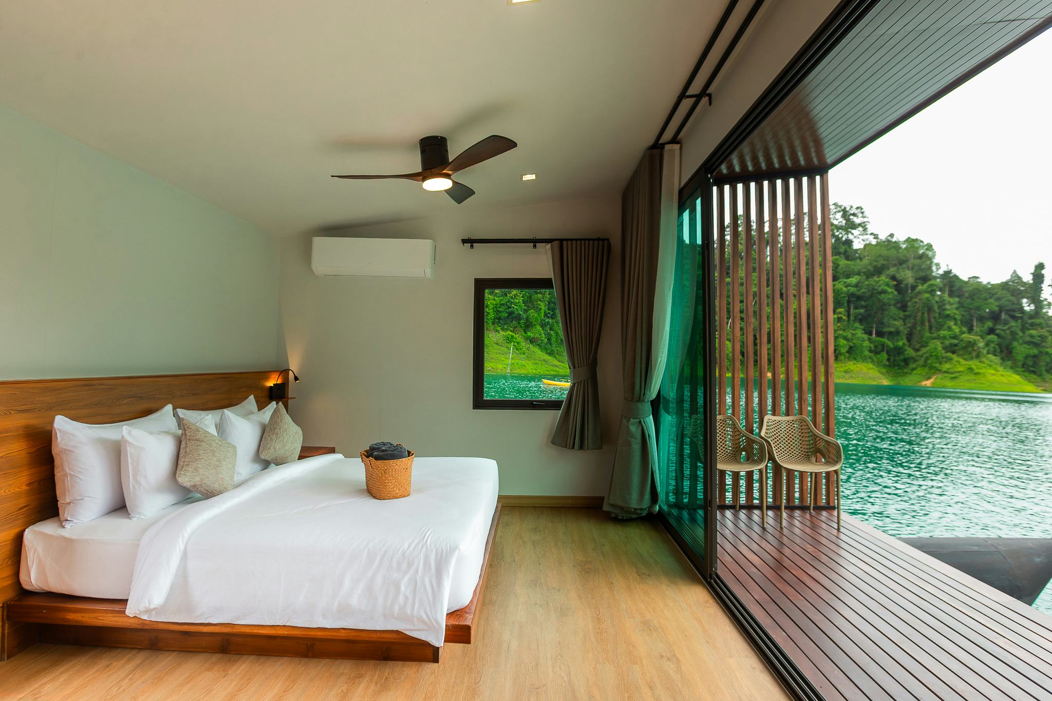360-issara-floating-resort-khao-sok-villa-double-bedroom-villa-twin-bedroom_13595