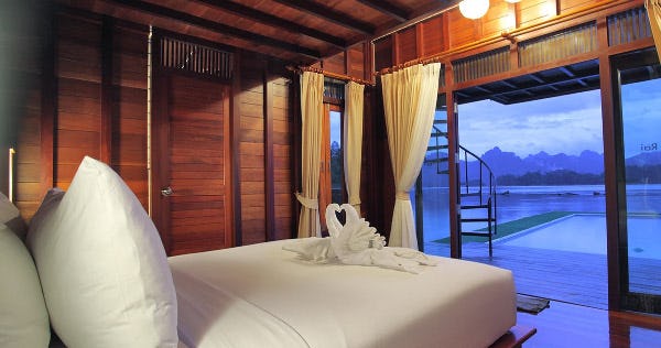 500-rai-floating-resort-thailand-honeymoon-suite-02_11831