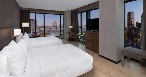 ac-hotel-by-marriott-montreal-downtown-guest-room-2-queen_10693