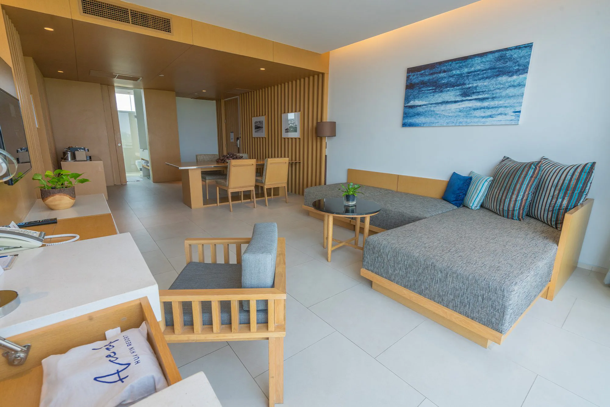 ace-of-hua-hin-resort-thailand-2-bedroom-ace-suite-premium-view-02_11596