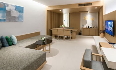 2 BEDROOM | ACE SUITE GARDEN VIEW