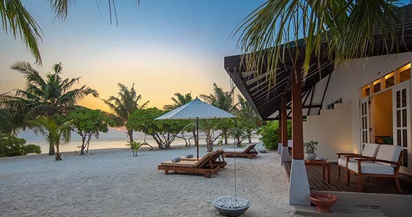 adaaran-select-meedhupparu-premium-all-inclusive-sunset-beach-villas-02_115
