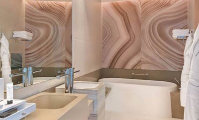 EXECUTIVE SUITE WITH BALCONY