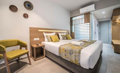 STANDARD DOUBLE ROOM WITH GARDEN VIEW