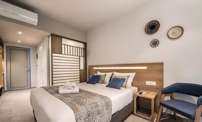 SUPERIOR DOUBLE SIDE SEA VIEW ROOM