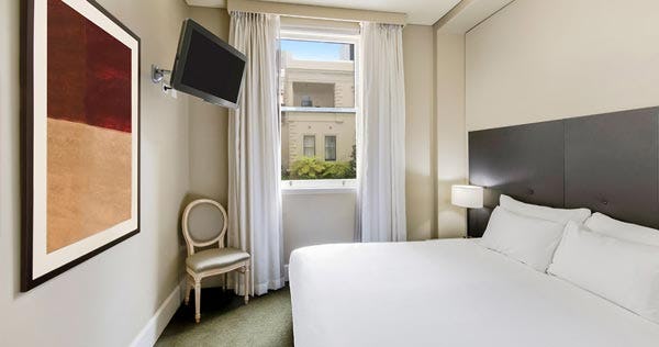 adina-apartment-hotel-adelaide-treasury-premier-grand-1-bedroom-king-or-twin-01_7911