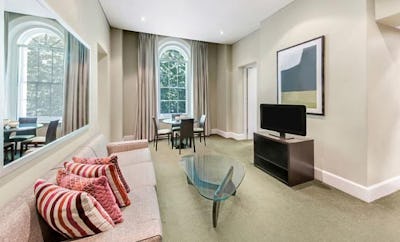 PREMIER GRAND 2 BEDROOM KING OR TWIN