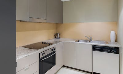 PREMIER GRAND 2 BEDROOM KING OR TWIN