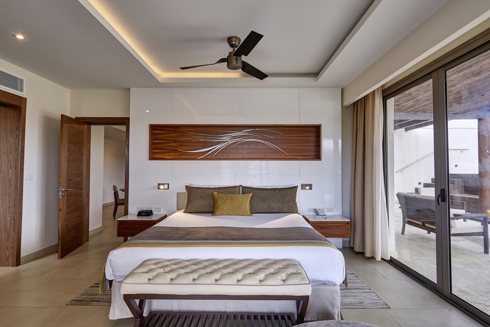 Diamond Club Luxury Penthouse One Bedroom Terrace Jacuzzi Suite