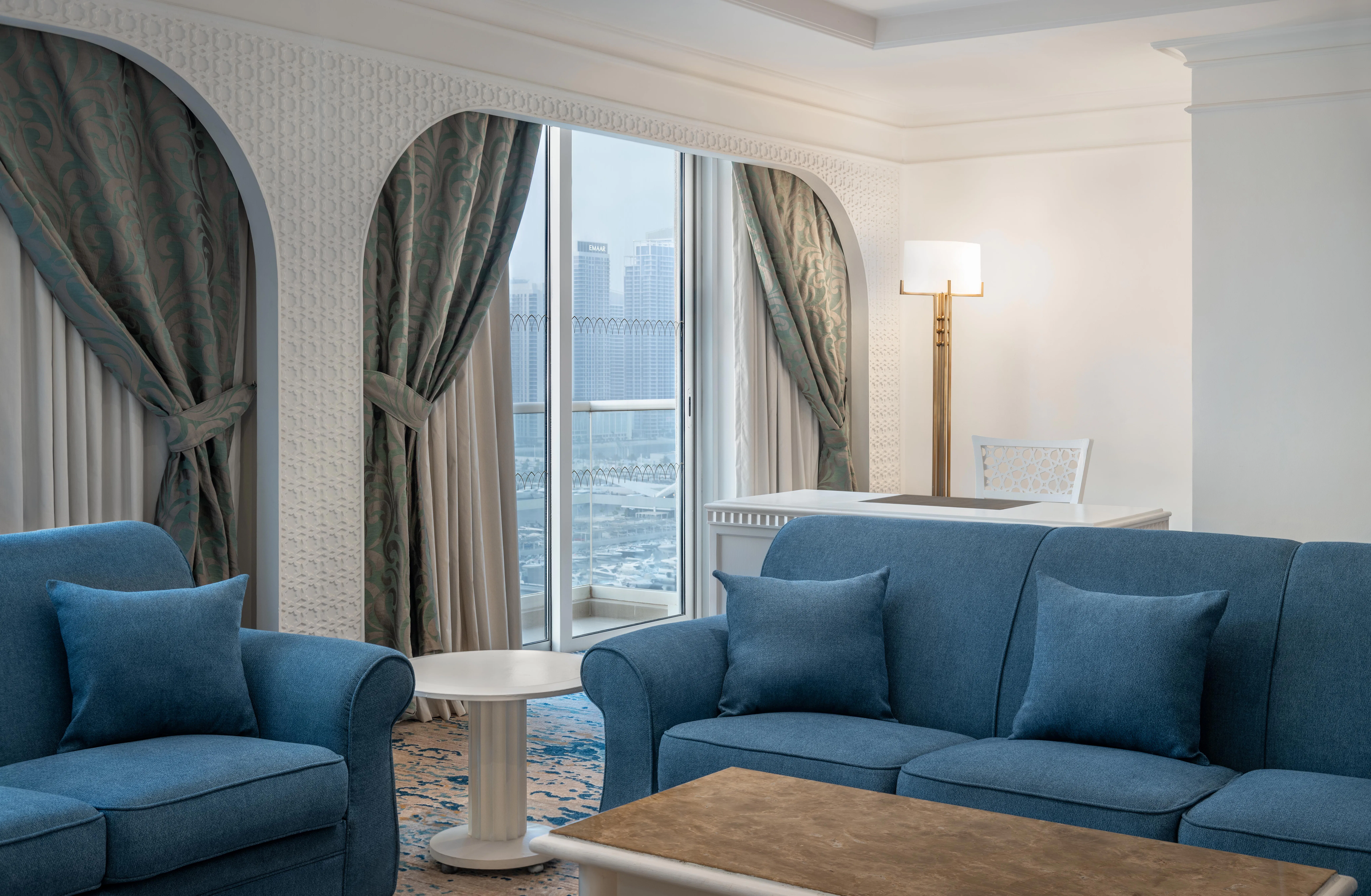 al-habtoor-grand-resort-autograph-collection-dubai-ambassador-suite-01_10