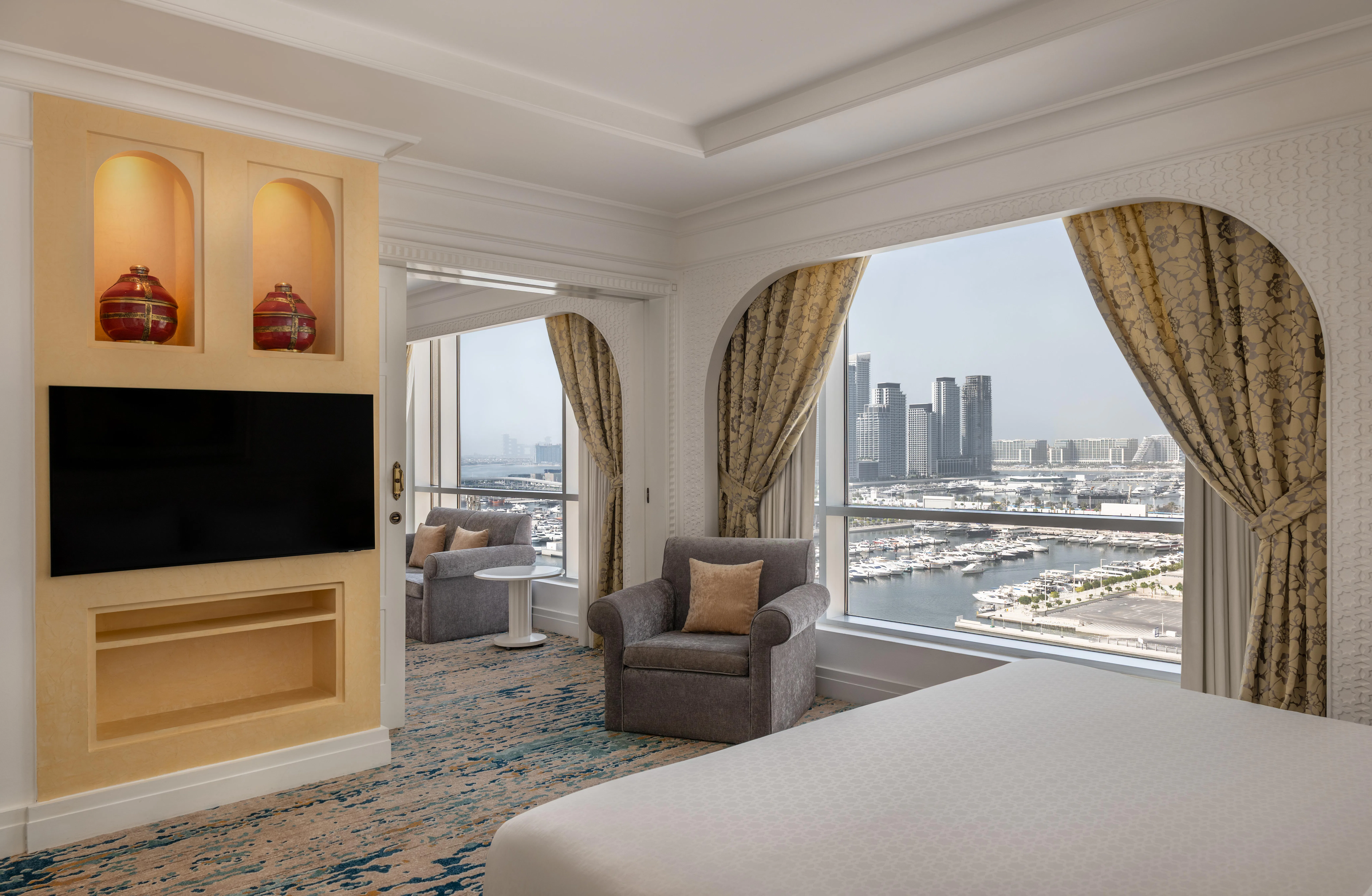 al-habtoor-grand-resort-autograph-collection-dubai-club-suite-01_10