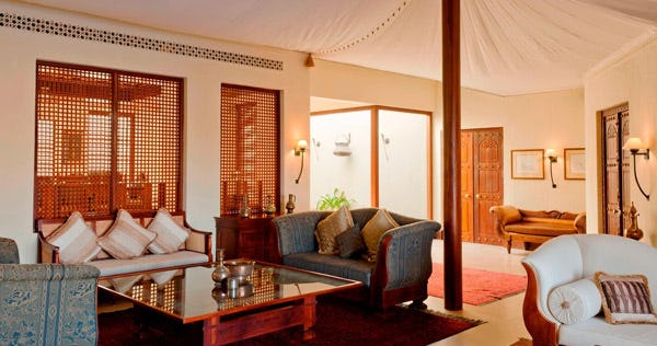 al-maha-a-luxury-collection-desert-resort-and-spa-presidential-suite-01_3251