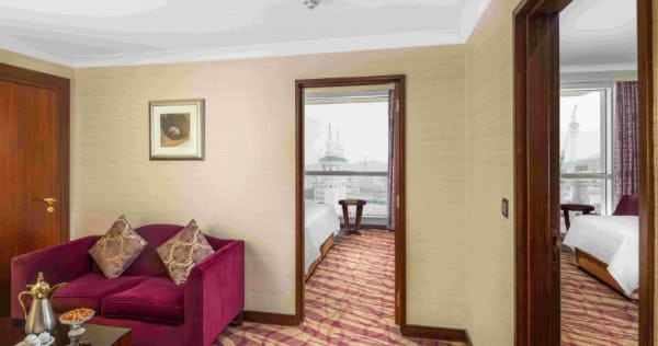 al-marwa-rayhaan-by-rotana-two-bedroom-family-suite-03_11744