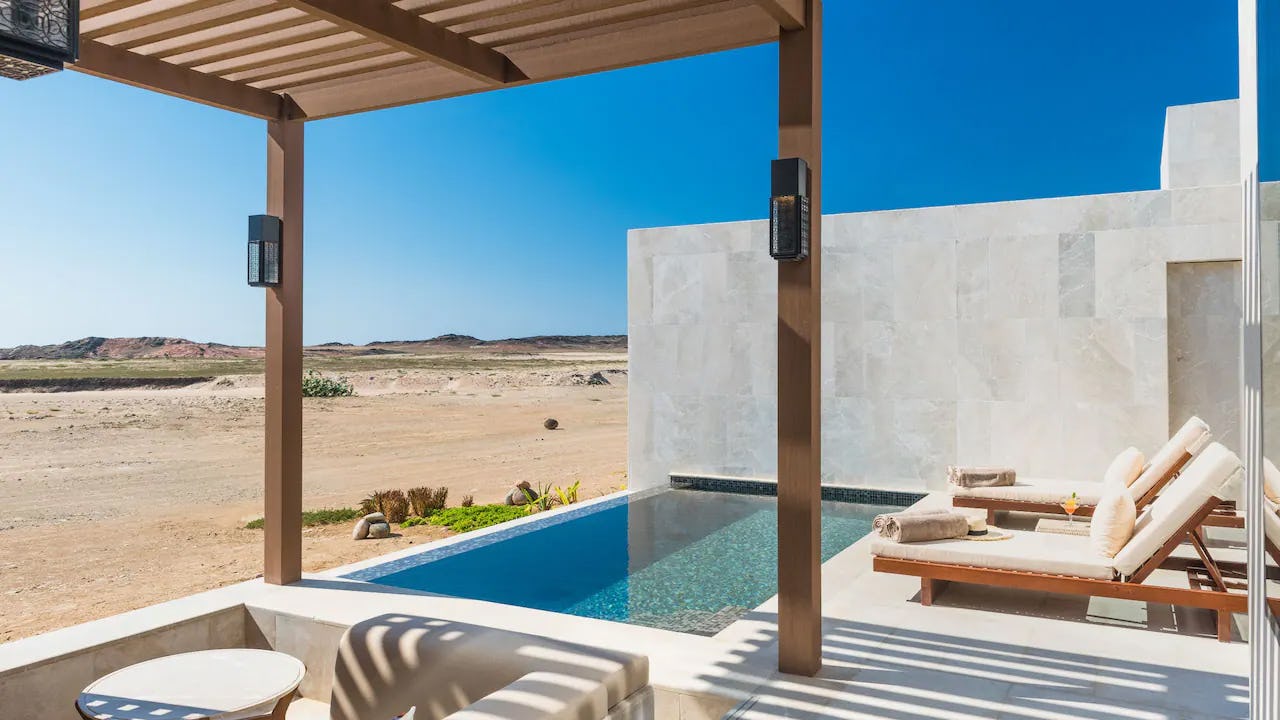 1 King Bed Pool Villa