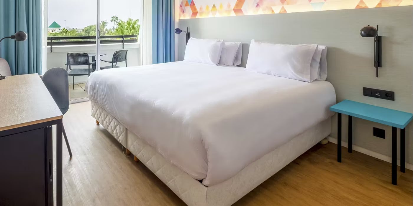 Superior Swimming Pool View