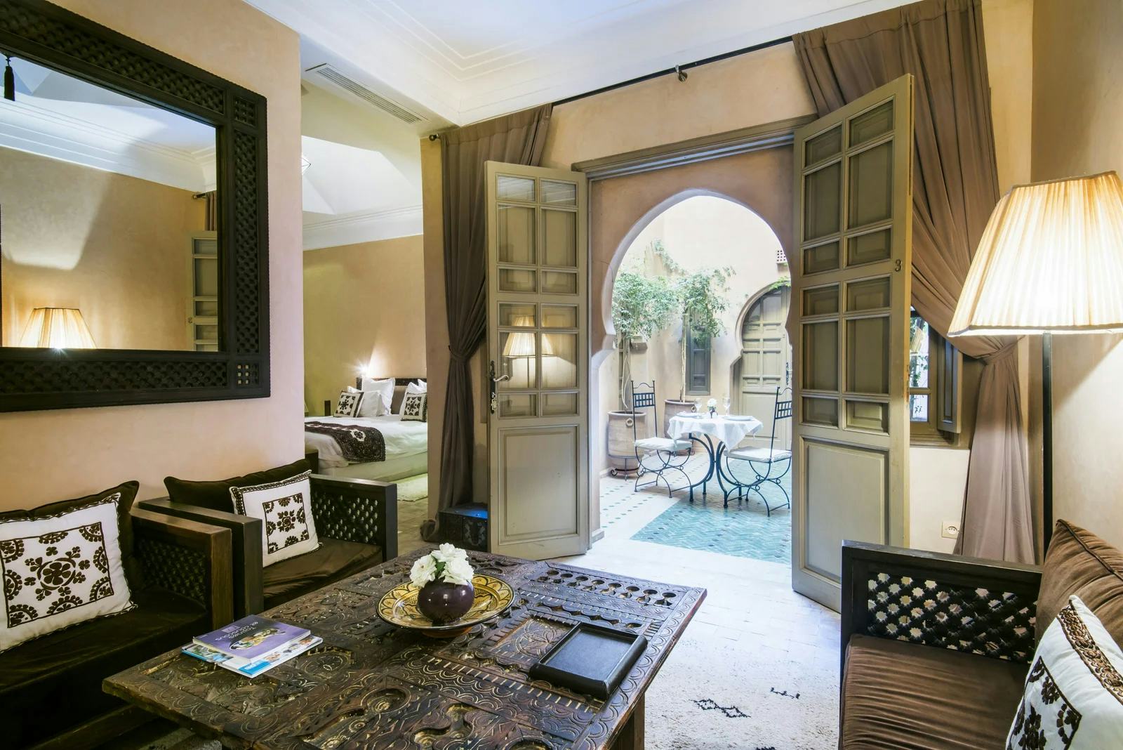 almaha-marrakech-junior-suite-with-patio-view-01_9635