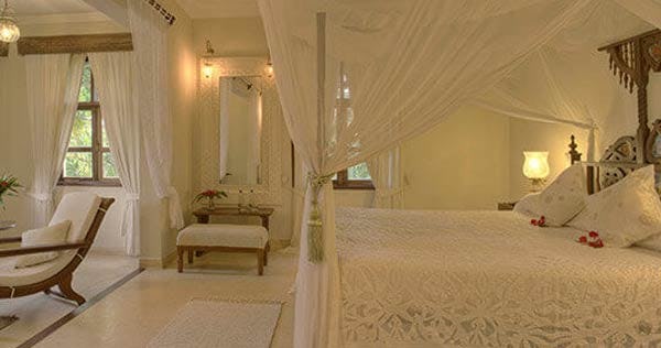 almanara-luxury-villas-kenya-3-en-suite-double-bedrooms-01_12145