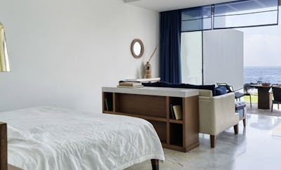 Sea Front Kyma Suite