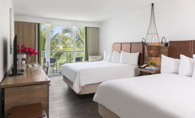 Matacumbe Courtyard View Two Queen Beds