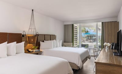 Matacumbe Courtyard View Two Queen Beds with Lanai