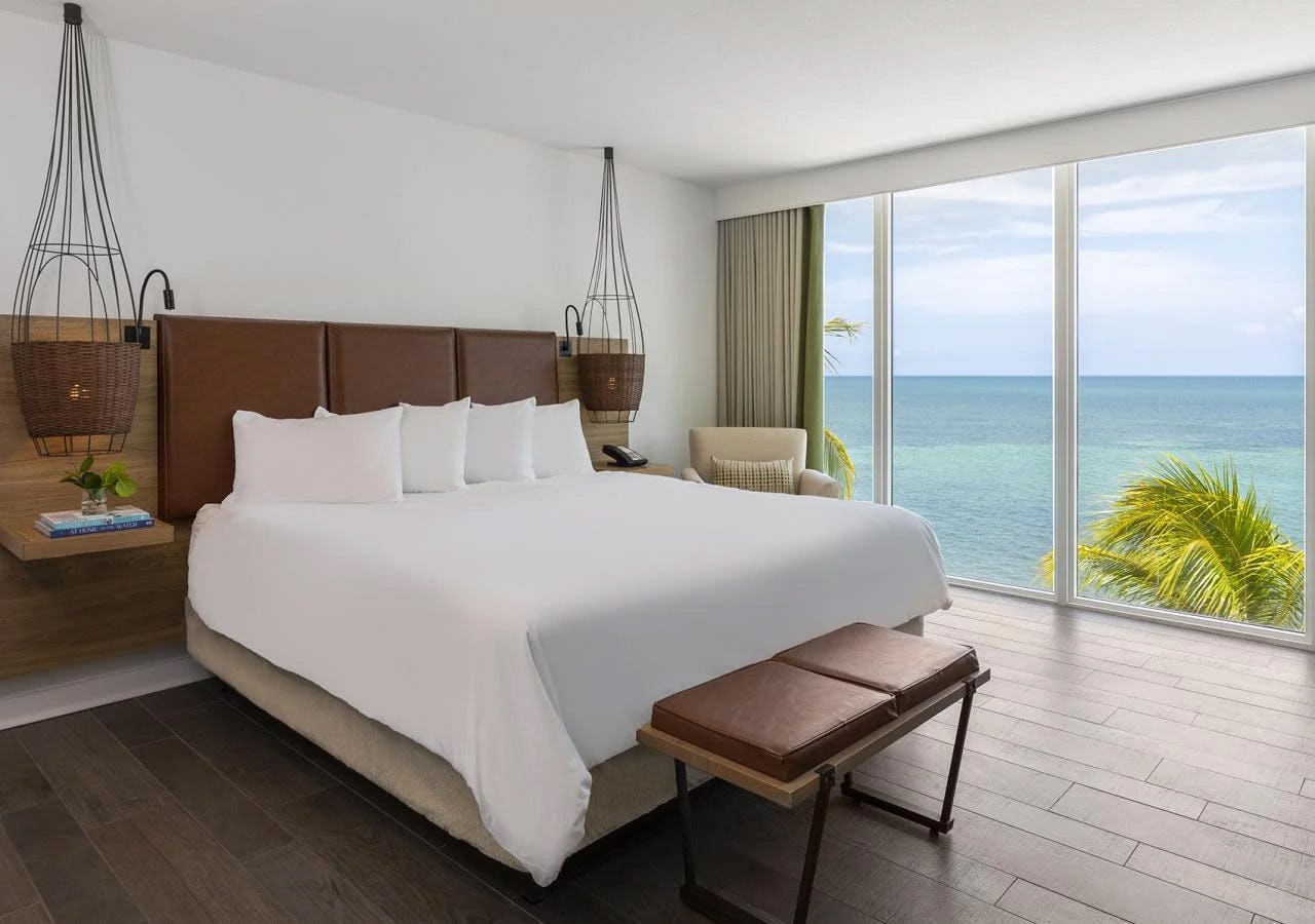 Oceanfront One Bedroom Suite King Bed