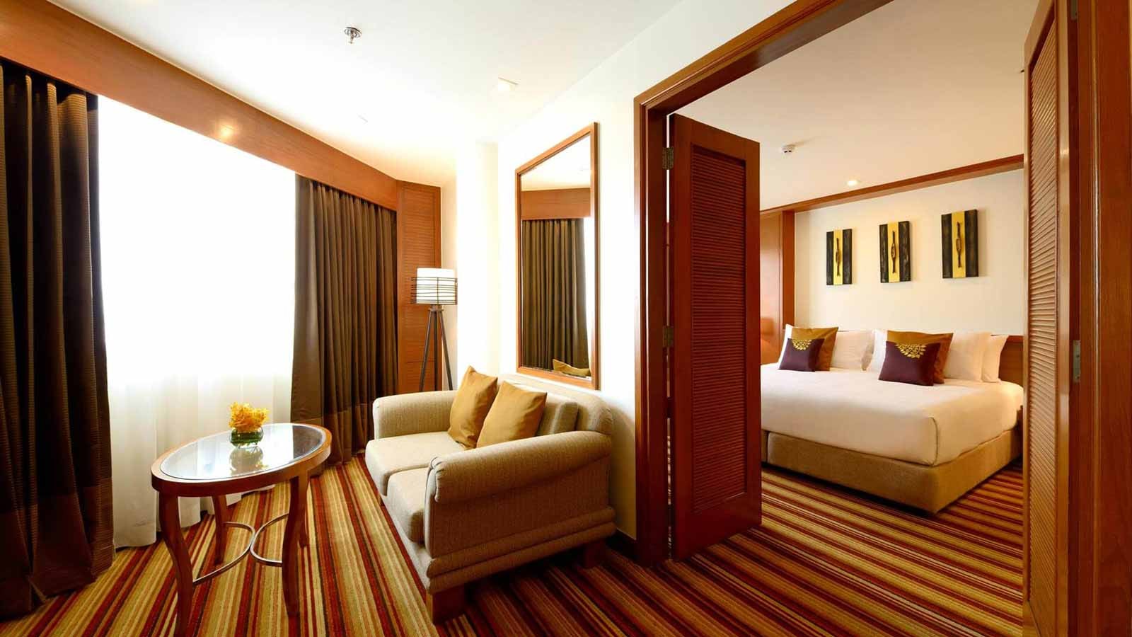 amari-don-muang-airport-hotel-junior-suite-01_2418