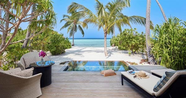 amari-havodda-maldives-sunset-beach-pool-villa-02_6492
