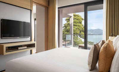 Club One Bedroom Suite Ocean View Balcony