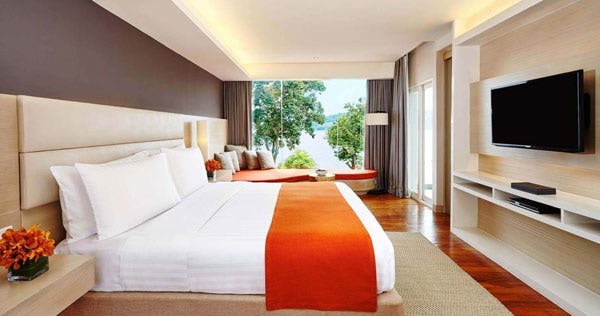 amari-phuket-corner-suite-ocean-front-balcony_155