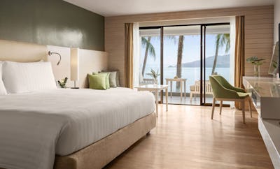 Deluxe Ocean Front Balcony