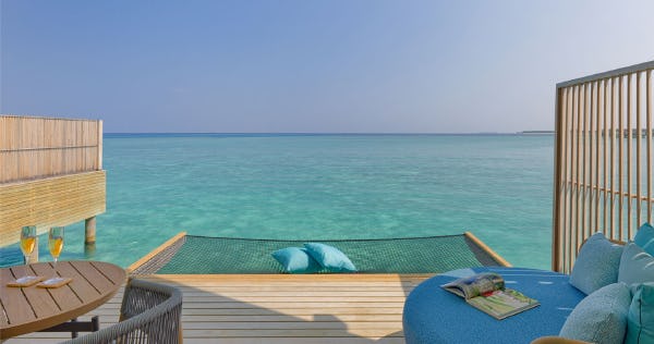 amari-raaya-maldives-sunset-ocean-villa-03_11794