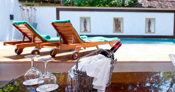 DELUXE SUITE WITH PLUNGE POOL