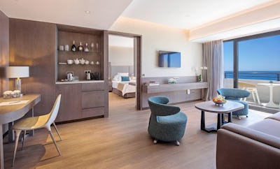 LUXURY SUITE SEA VIEW