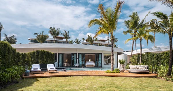 BEACHFRONT POOL VILLA