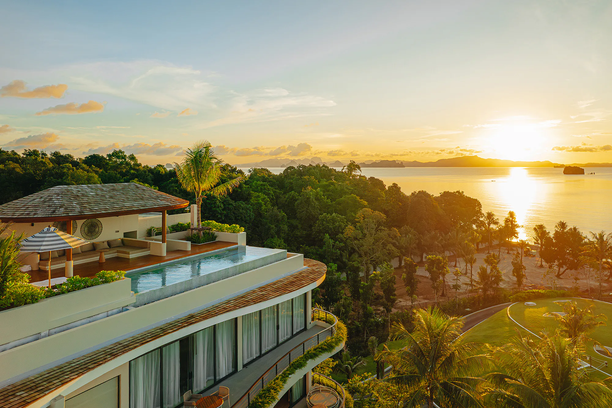 CRYSTAL SEA VIEW PENTHOUSE