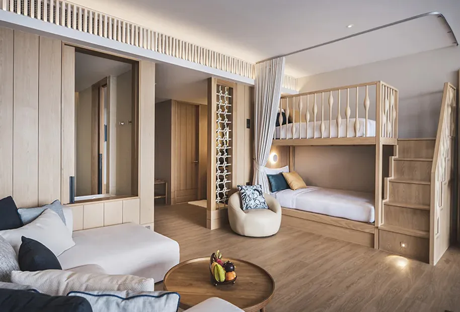 FAMILY POOL VIEW SUITE