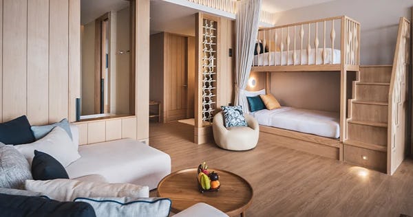 FAMILY SUITE POOL ACCESS