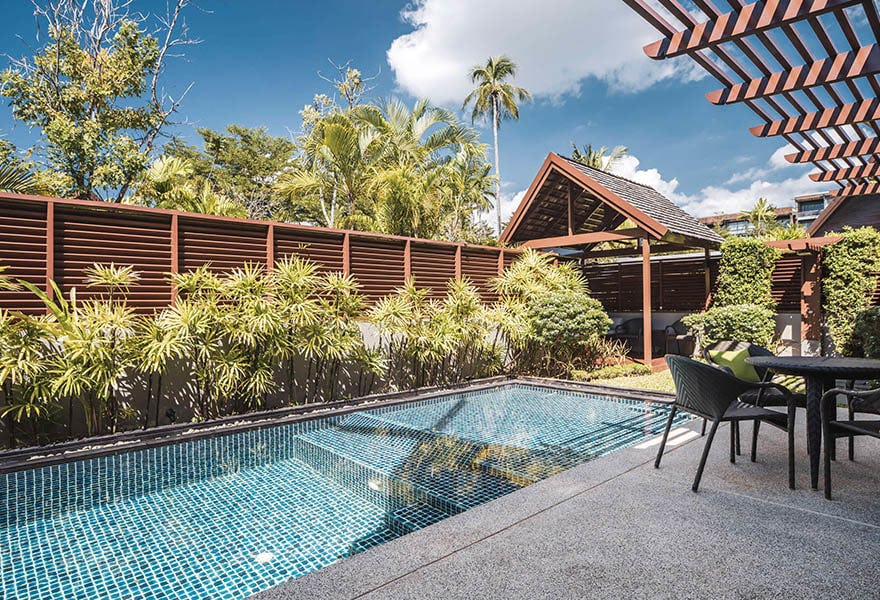 Four Bedroom Connecting Double Pool Pavilion