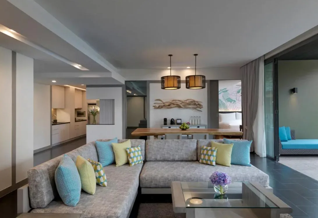 THREE BEDROOM POOL SUITE