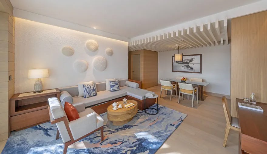 Deluxe Garden Terrace Suite