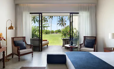 PREMIER BEACH ACCESS ROOM
