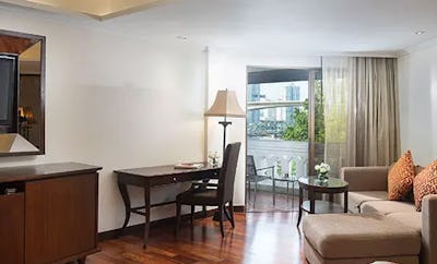 Junior River View Suite