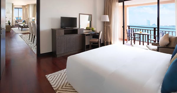 anantara-the-palm-dubai-resort-two-bedroom-apartment-with-luxury-terrace-01_3133