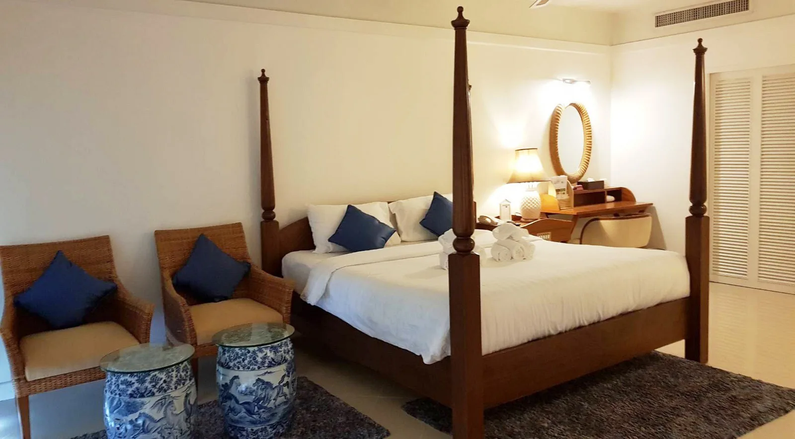 andaman-seaview-hotel-phuket-deluxe-room-01_183