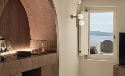 andronis-boutique-hotel-santorni-greece-elegant-suite-01_12891