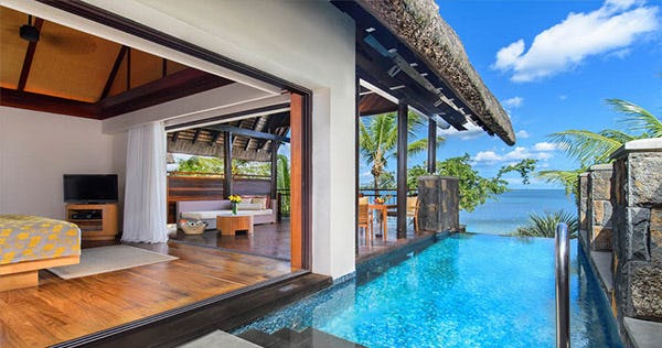 Luxury Oceanfront Pool Suites