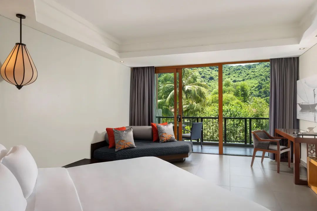 Garden Balcony King Grand