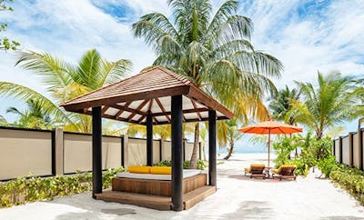 Deluxe Beachfront Pool Villa